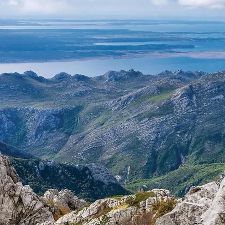 Near Paklenica セリネ